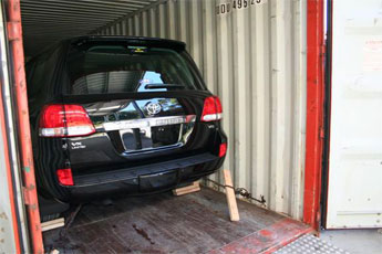 Landcruiser 200 ready to be shipped