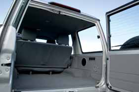 lc500-lx-wagon-rear seat can be folded